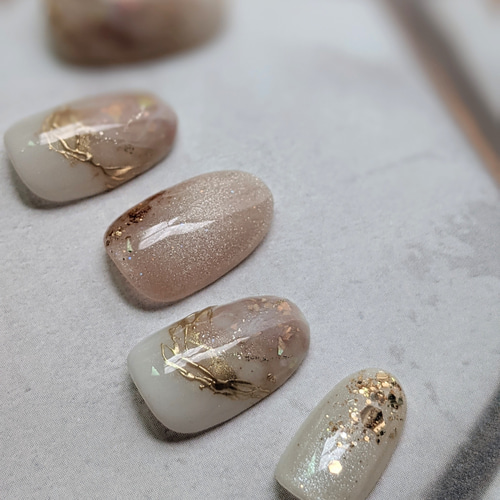 no.018キルティングネイル マグネットネイルベージュネイルチップ結婚式成人式 ベージュ × マグネット ネイルチップ❀.*・ﾟ 【成人式、結婚式、母の日