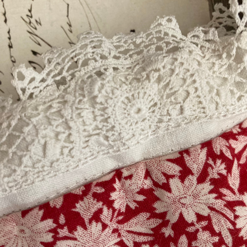 アンティークフレンチリネン&花柄ファブリックのパッチ巾着風手提げ