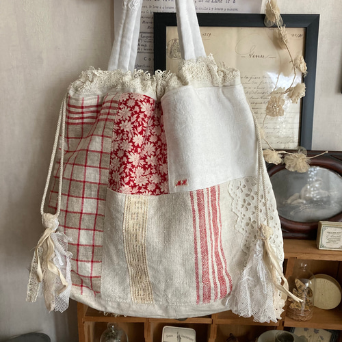アンティークフレンチリネン&花柄ファブリックのパッチ巾着風