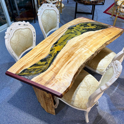 栃の木とレジンの一枚板テーブルT-1008 1枚目の画像