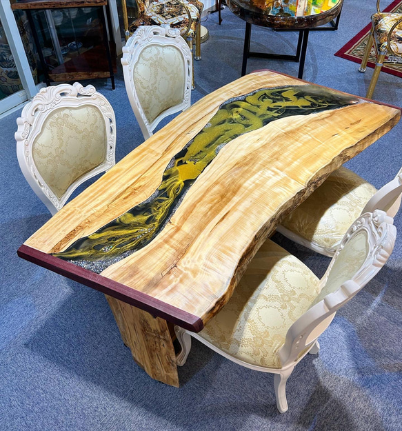 栃の木とレジンの一枚板テーブルT-1008 ダイニングテーブル 金井工房