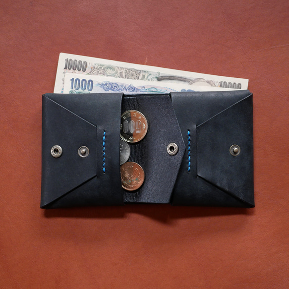 イタリアンレザーで作った【コンパクトな二つ折り！レザーミニウォレット：nero】革 ミニ財布 コンパクト財布 7枚目の画像