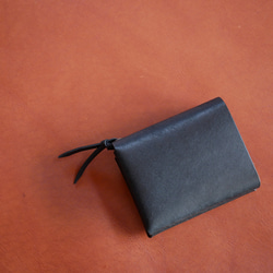 イタリアンレザーで作った【コンパクトな二つ折り！レザーミニウォレット：nero】革 ミニ財布 コンパクト財布 12枚目の画像