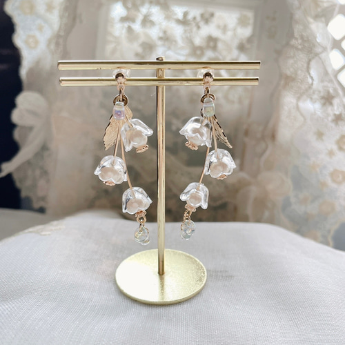 アイスすずらんゴールドリーフピアス イヤリング ピアス（スタッド・一 