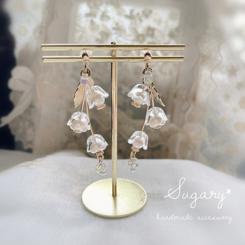 アイスすずらんゴールドリーフピアス イヤリング ピアス（スタッド・一  