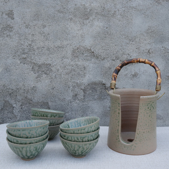 綠色伊羅堡 茶杯與杯籃組合 茶具籃 泡茶籃 泡茶杯收納  陶藝 手拉胚 第7張的照片