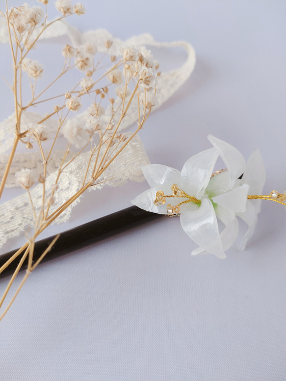 白百合咲く✿漆のかんざし 1枚目の画像