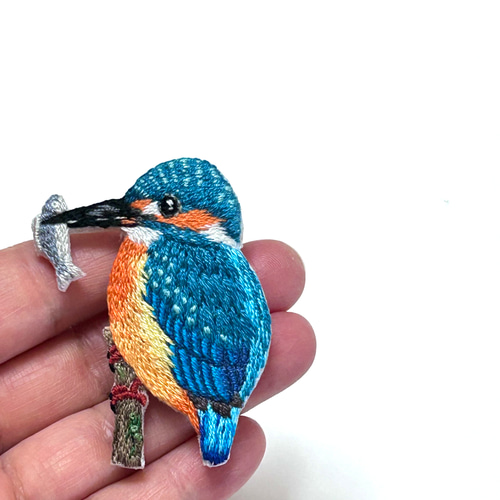 【カワセミ】ビーズ刺繍ブローチバッグチャーム ビーズ刺繍のブローチ・カワセミ ブローチ Little Plum 通販