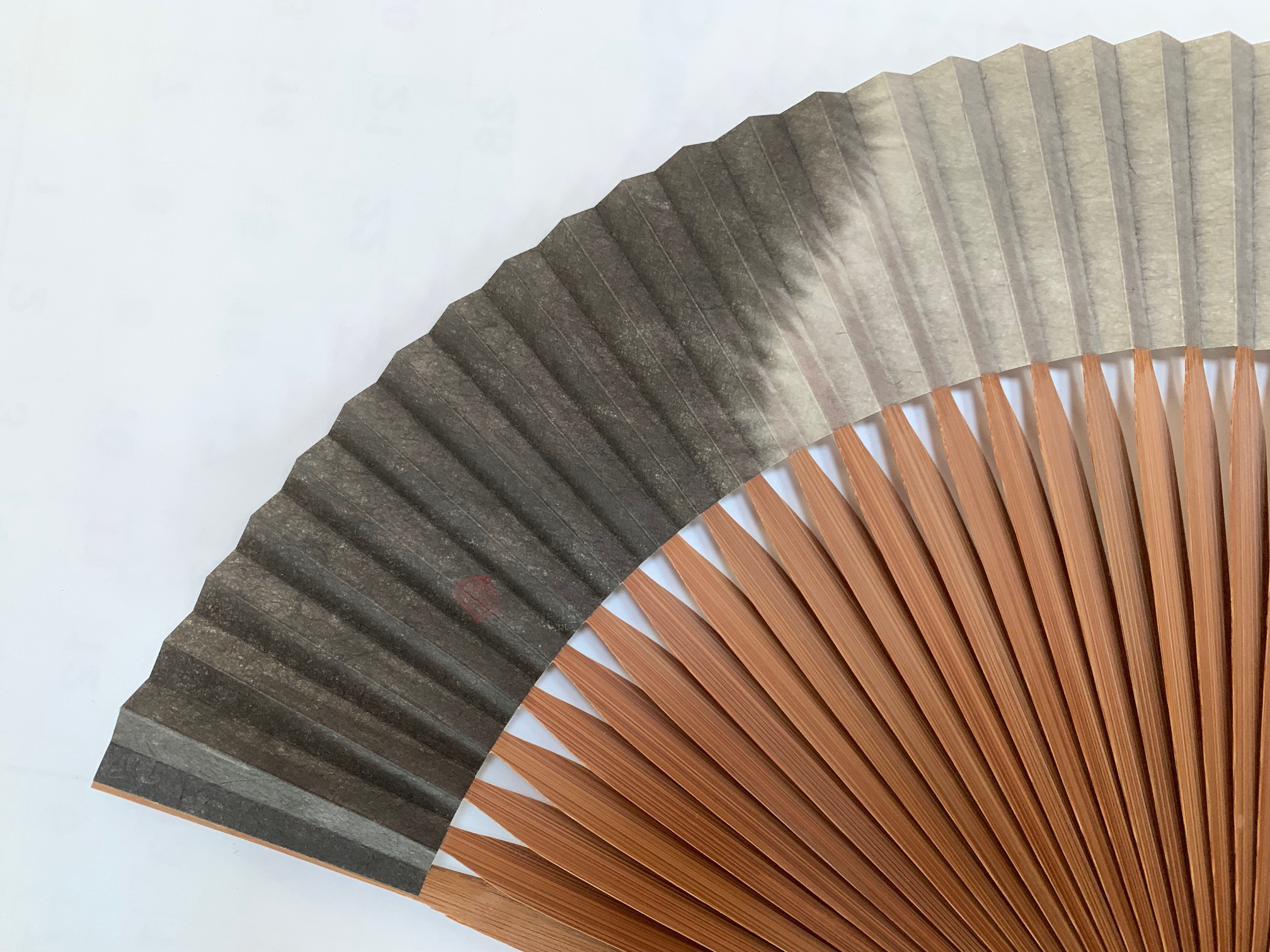 草木染扇子　絞り　栗