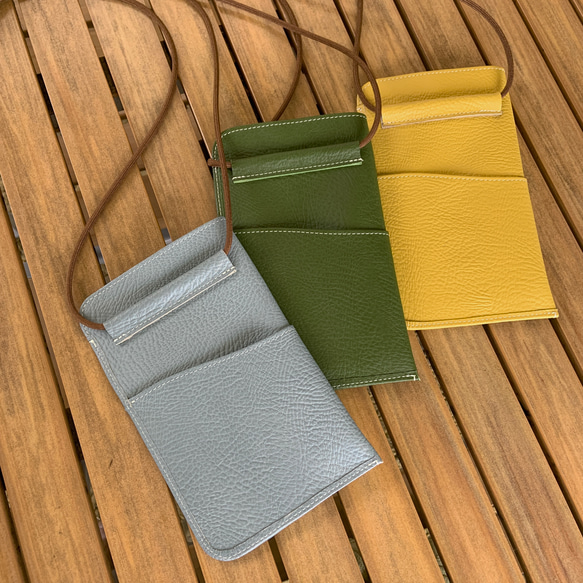 シンプルな本革スマホポシェット　スマホショルダー 10枚目の画像