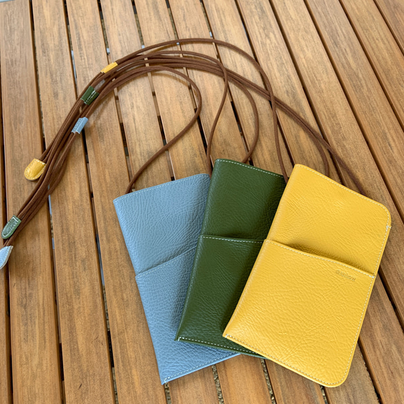 シンプルな本革スマホポシェット　スマホショルダー 8枚目の画像