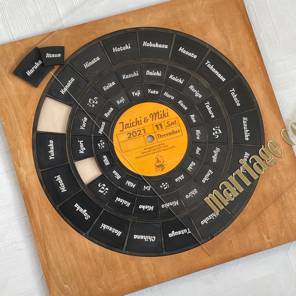 ジャンクなレコードデザインの結婚証明書 ボードサイズは40㎝×40㎝