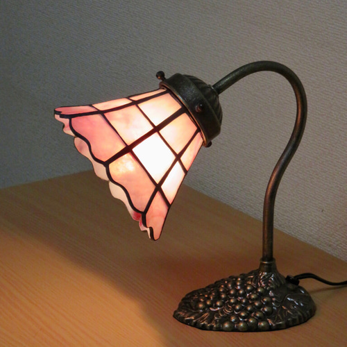 ⭐️送料無料⭐️ステンドグラス ＊ピンクの花のグースネックランプ