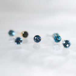 【天然石ロンドンブルートパーズのシンプルな一粒スタッドピアス】4mm / 青 /サージカルステンレス/つけっぱなしok 9枚目の画像