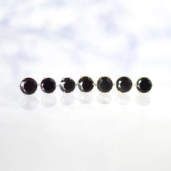 【天然石ブラックスピネルのシンプルな一粒スタッドピアス】黒 / 4mm /サージカルステンレス/つけっぱなしok 7枚目の画像