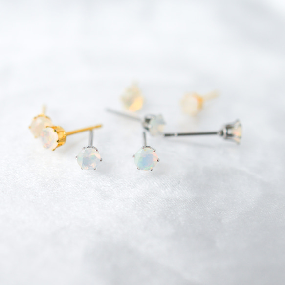 【天然石プレシャスオパールのシンプルな一粒スタッドピアス】白 / 4mm /サージカルステンレス 8枚目の画像