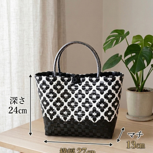 ppバンドの かごバッグ ～Mサイズ～ black × white 花柄 トートバッグ