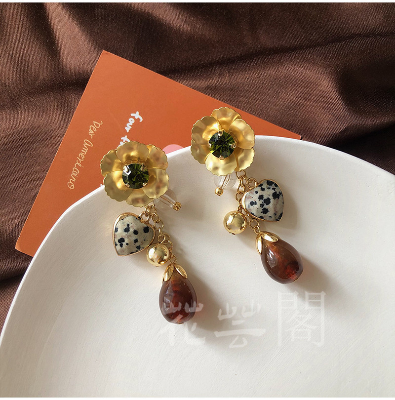 花柄コンパクト かわいい 長針 耳飾り