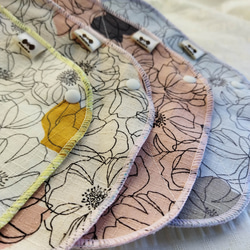 『sarashi』【デッサン風花柄】布ナプキン ライナー4枚セット 2枚目の画像