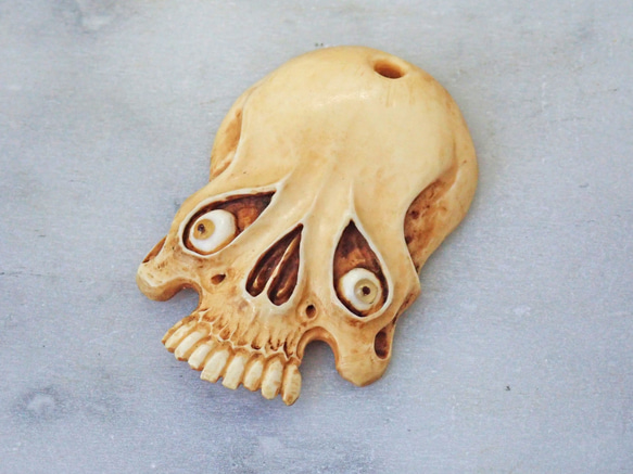 【店主コレクション放出品2】髑髏ペンダント 牙製   野晒 髑髏 骷髅 骸骨 skull netsuke スカル 根付 2枚目の画像