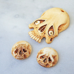 【店主コレクション放出品3】髑髏カメオボタン　牙製   野晒 髑髏 骷髅 骸骨 skull netsuke スカル 根付 15枚目の画像