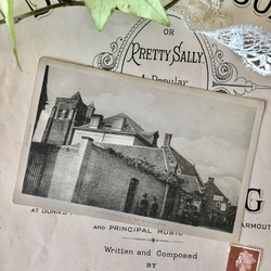 英国で出会った♪ アンティーク<未使用>190０年代初頭頃 フランス北部の小さな村　教会のポストカード 3枚目の画像