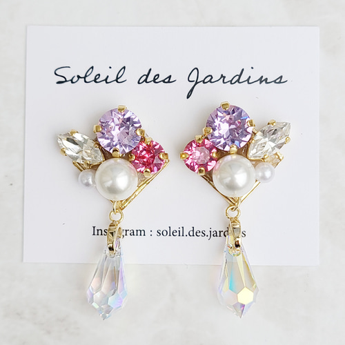 ビジューとパールのゴージャスピアス イヤリング ピアス（その他 