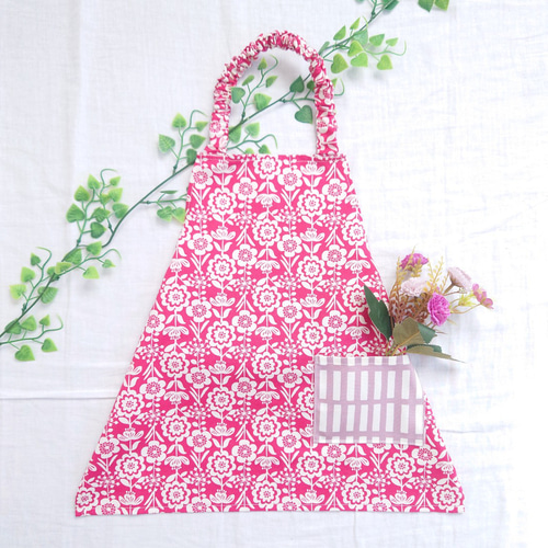 レトロ　花柄・チェック柄三角巾セット SALE！キッズエプロン☆三角巾☆セット☆ゴム☆ポケットつき☆花柄