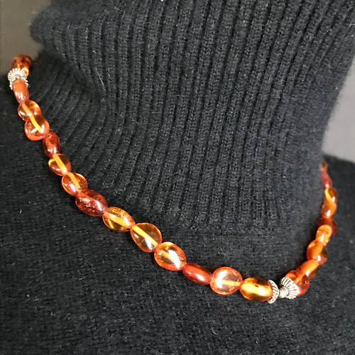 ファイナルセール！☼琥珀ネックレス☼アンバー ふぞろいの粒 シルバー