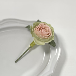 布花グリーンピンクの薔薇のコサージュ 7枚目の画像