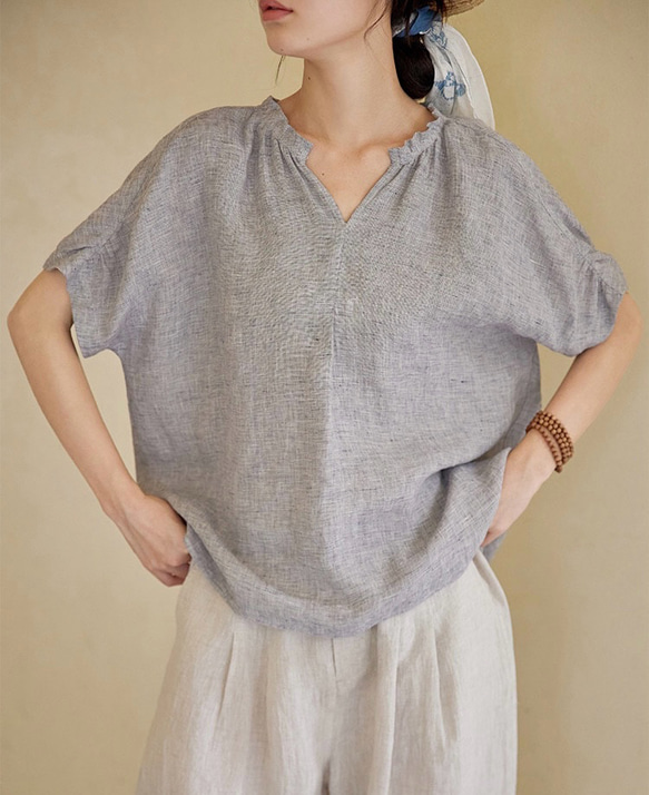 ニュアンスカラー先染めリネン　Vネックゆったりシルエット　ブラウス【春秋夏】グレイッシュ 2枚目の画像