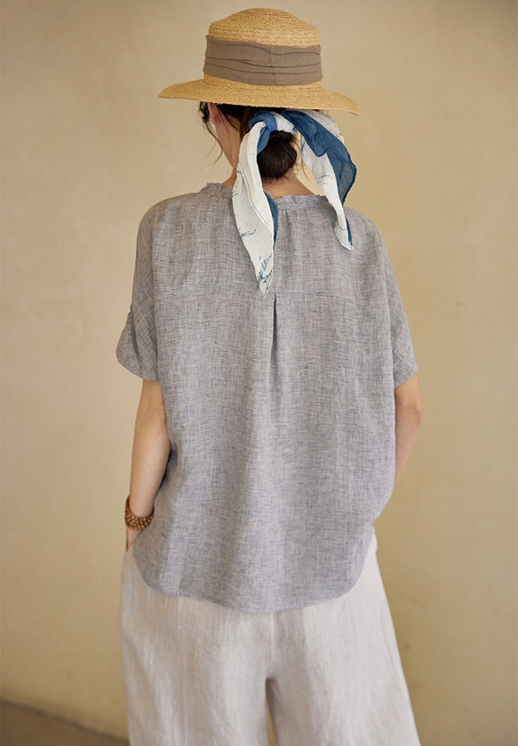 ニュアンスカラー先染めリネン　Vネックゆったりシルエット　ブラウス【春秋夏】グレイッシュ 3枚目の画像