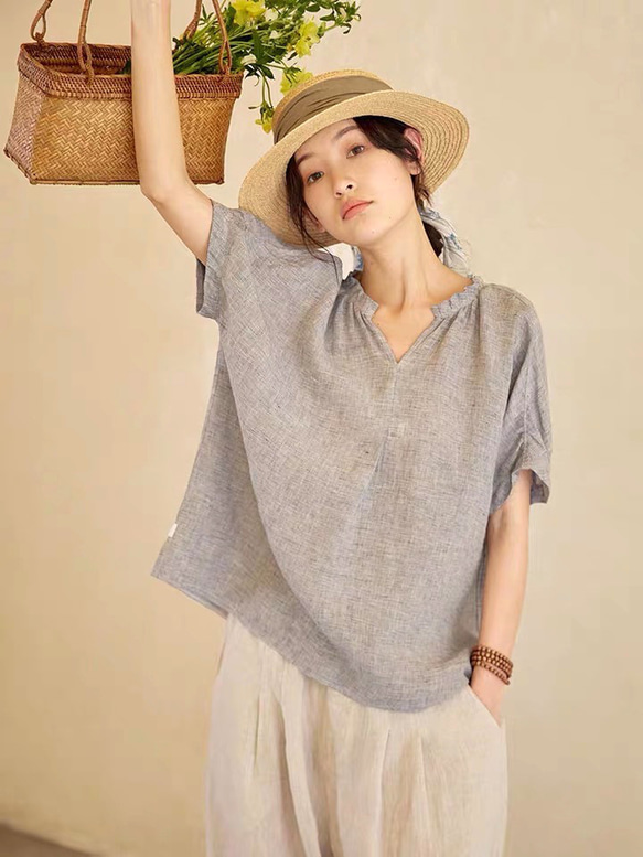 ニュアンスカラー先染めリネン　Vネックゆったりシルエット　ブラウス【春秋夏】グレイッシュ 1枚目の画像