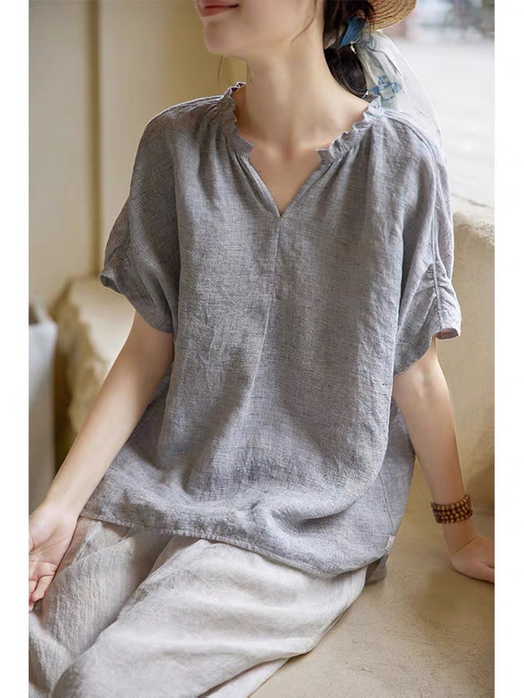 ニュアンスカラー先染めリネン　Vネックゆったりシルエット　ブラウス【春秋夏】グレイッシュ 6枚目の画像