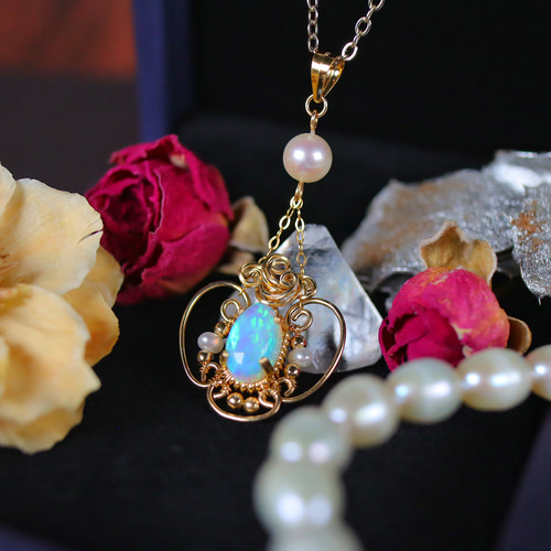 オパールピンクサファイアペンダントトップワイヤージュエリー