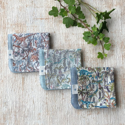 ★再販★LIBERTY＆ダブルガーゼのハンカチ【M17×17 ランブルアンドロアー/ライトブルー】 7枚目の画像