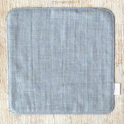 ★再販★LIBERTY＆ダブルガーゼのハンカチ【M17×17 ランブルアンドロアー/ライトブルー】 2枚目の画像