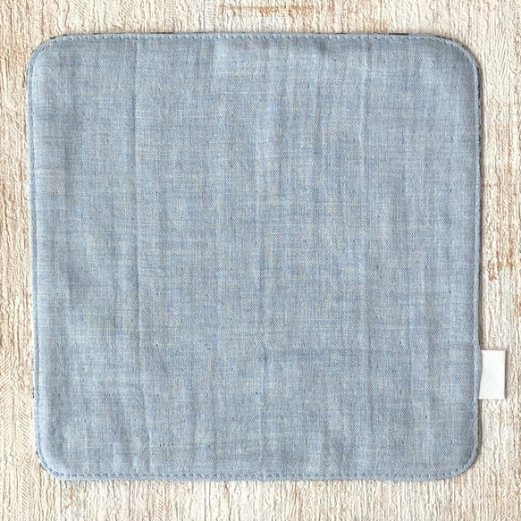 ★再販★LIBERTY＆ダブルガーゼのハンカチ【M17×17 ランブルアンドロアー/ライトブルー】 2枚目の画像