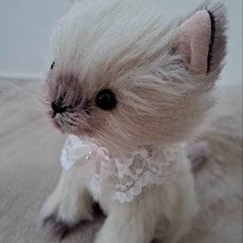 シャム猫ぬいぐるみ 首輪付き