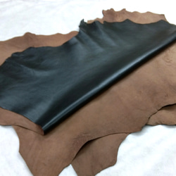 【茶芯植物鞣し】ゴート（山羊革） #Black 　革の大きさ100デシ前後　革の厚み1.8mm前後 1枚目の画像