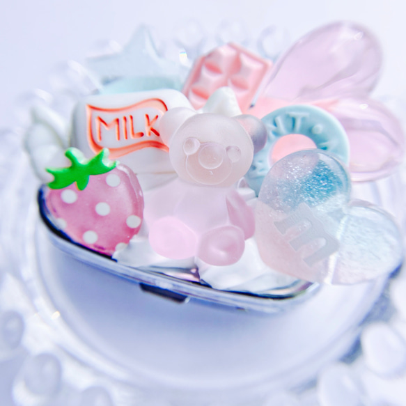 CANDY POP  苺ミルク　お菓子のピルケース　スイーツデコ 2枚目の画像