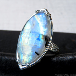 トルマリン in ムーンストーンリング / Tourmaline in Moonstone Ring 7枚目の画像