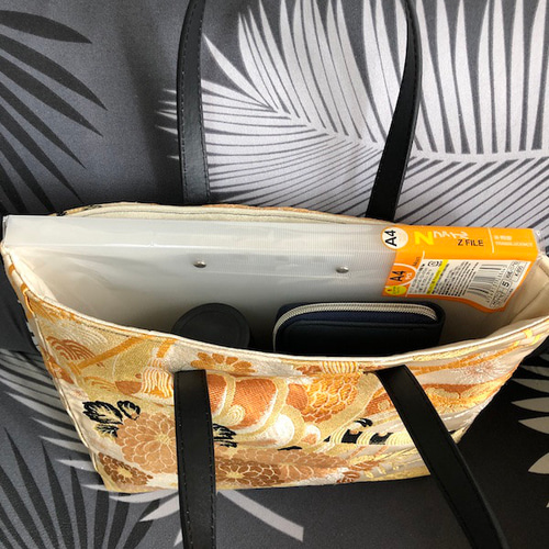 祝開店！大放出セール開催中 アンズルーム☆ハンドメイド☆ちょっと豪華な トートバッグ バッグ