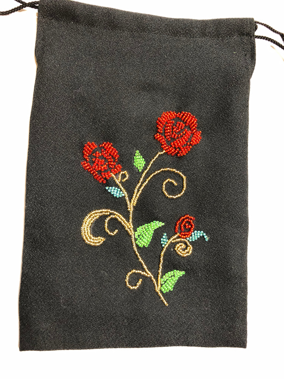 昭和レトロな薔薇のビーズ刺繍巾着 2枚目の画像