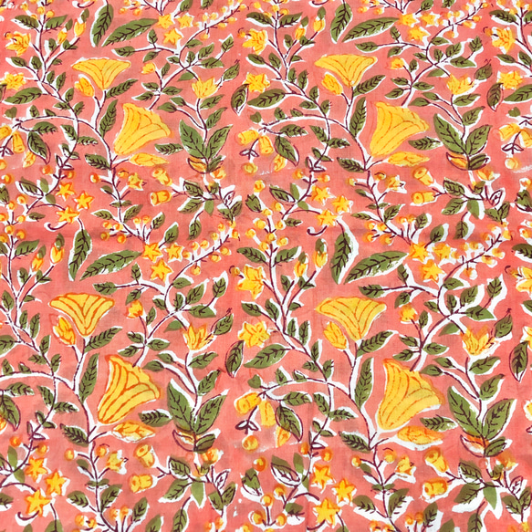 【50cm単位】ピンクオレンジイエローフラワー　インドハンドブロックプリント生地　テキスタイル　コットン 4枚目の画像