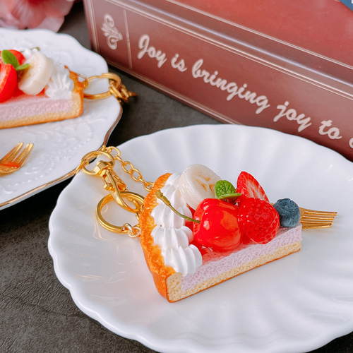 チェリーといちご＆バナナのタルトバックチャーム フォーク付き ☆誕生 