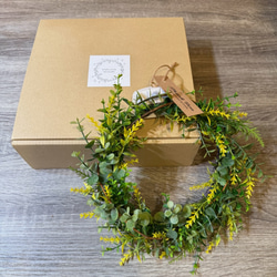 人感センサーで光る ウェルカムリース 黄色 フェイクグリーン  造花 5枚目の画像