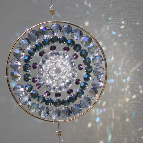 光のギフト グレーの7センチ大曼荼羅サンキャッチャー サン