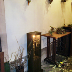 花台 写真置き 小物置き 飾り台 格子 間接照明 オリジナルの小さな仏壇風 手元供養台にも 木工 和風 レトロ #206 2枚目の画像