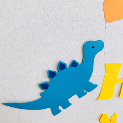 【バースデーガーランド】　恐竜　たまご　足跡　カラフル　元気　壁面飾り　誕生日飾り　 8枚目の画像